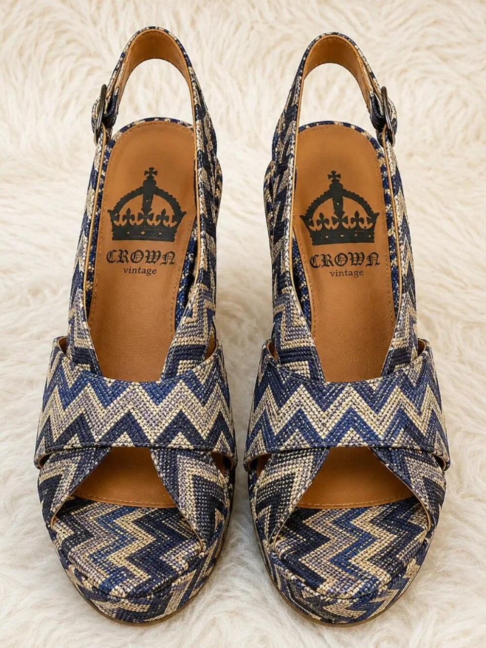 Crown Vintage Chevron Design Platform Wedge Sandal SZ 7.5